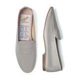 新色・82 サックスグレー