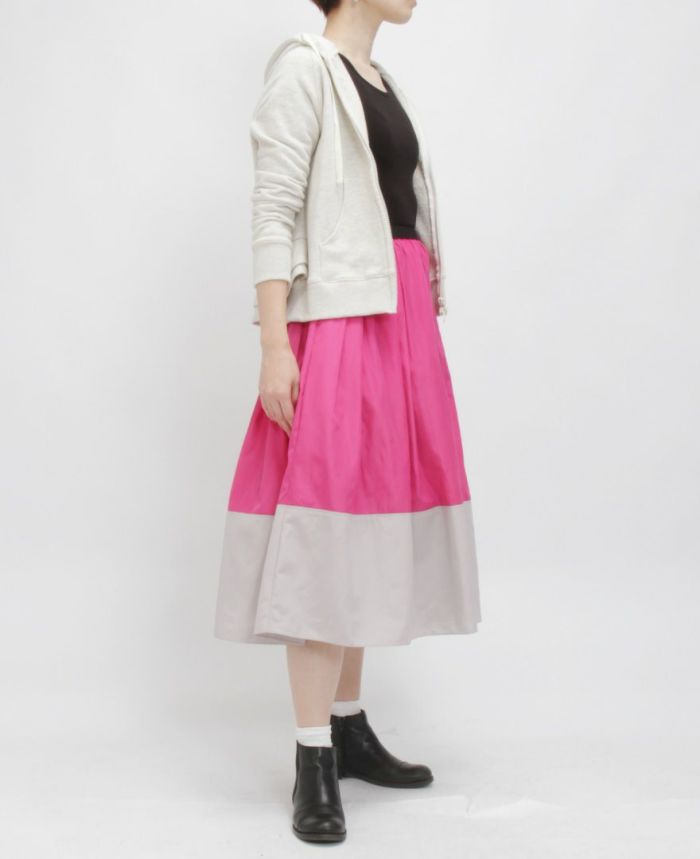 神戸・山の手 だんだんエシカルスカート　ﾏｾﾞﾝﾀﾞ×S,グレー　パーカー　着画像