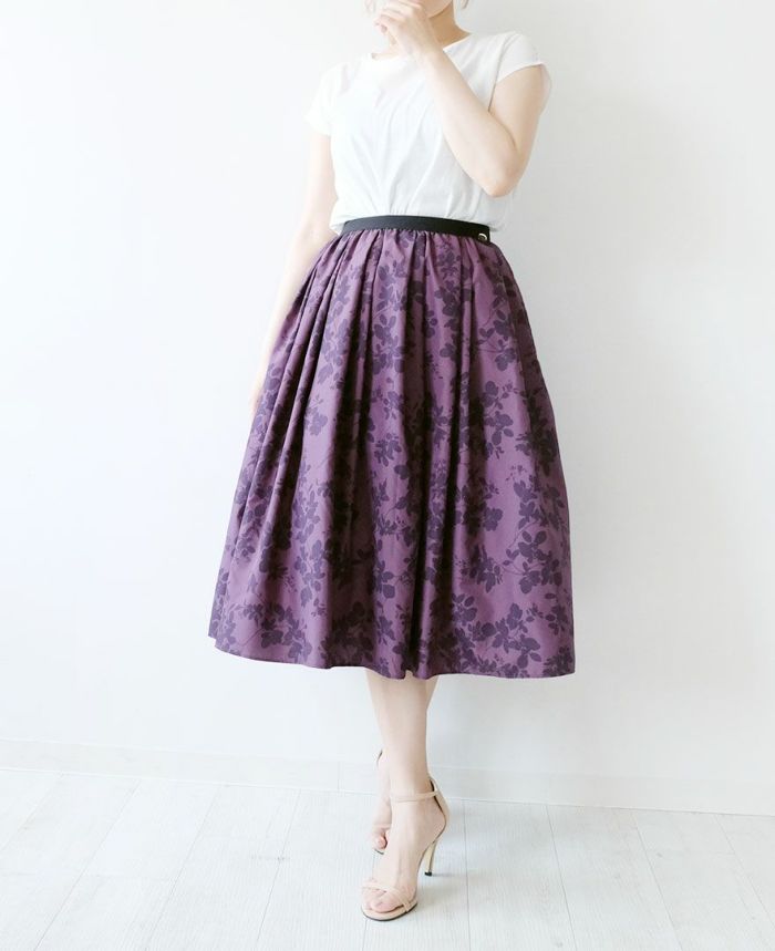 神戸・山の手スカート新柄のお花スカート着用例