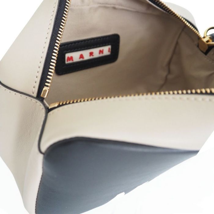 MARNI/スムースカーフスキンポシェットギャザードハンドル ブラック＆ベージュ