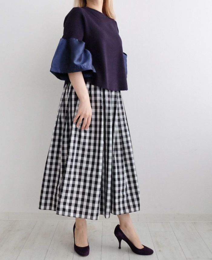TRECODEのラッパ袖プルオーバー