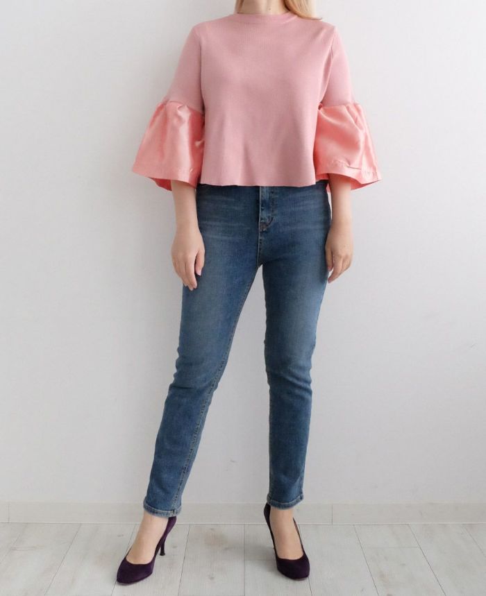 TRECODEのラッパ袖プルオーバー