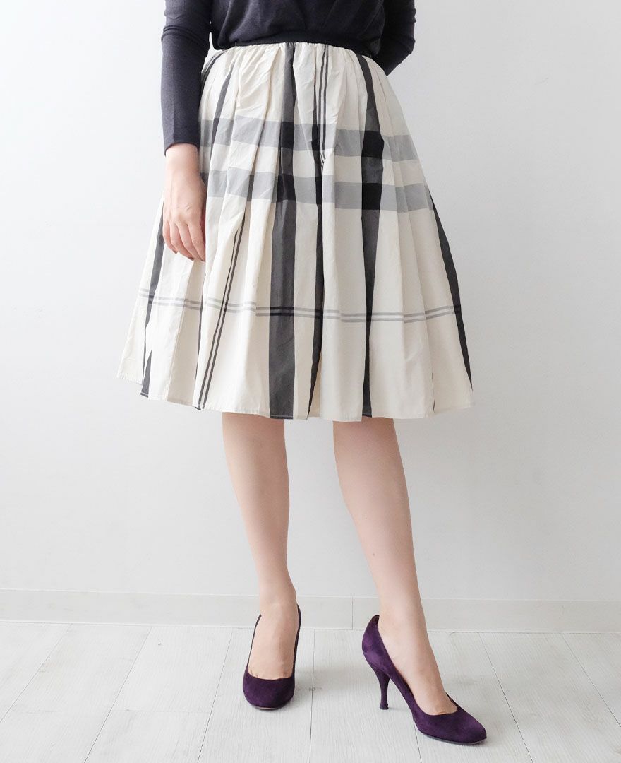 トレコード(TRECODE)黒ゴムフレアスカートモノトーンチェック柄ホワイトカラーロング丈