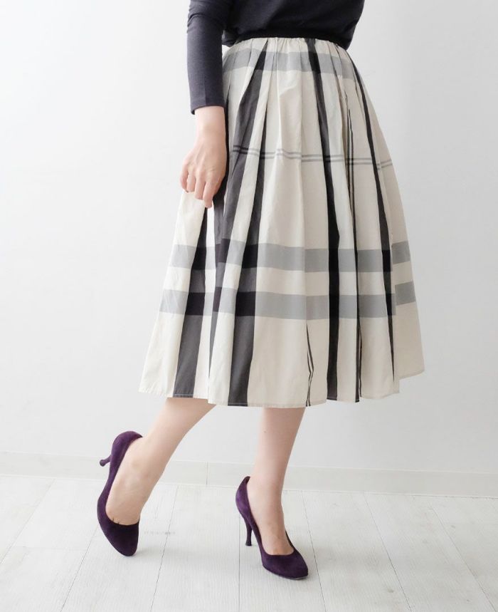 トレコード(TRECODE)黒ゴムフレアスカートモノトーンチェック柄ホワイトカラーミモレ丈