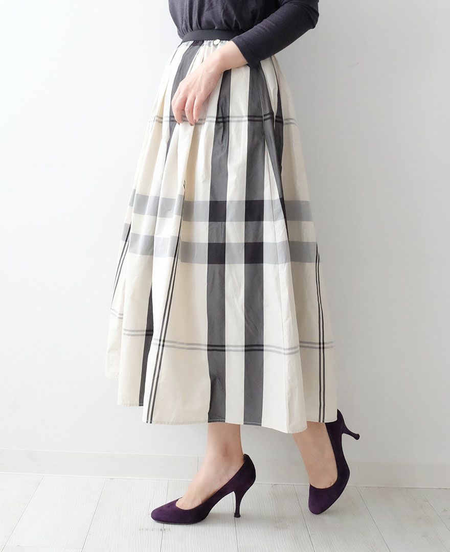 トレコード(TRECODE)黒ゴムフレアスカートモノトーンチェック柄ホワイトカラーマキシ丈