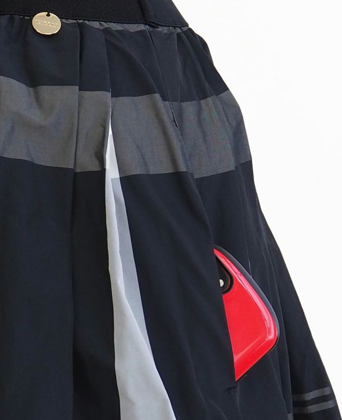 トレコード(TRECODE)黒ゴムフレアスカートモノトーンチェック柄ネイビーカラーの詳細画像