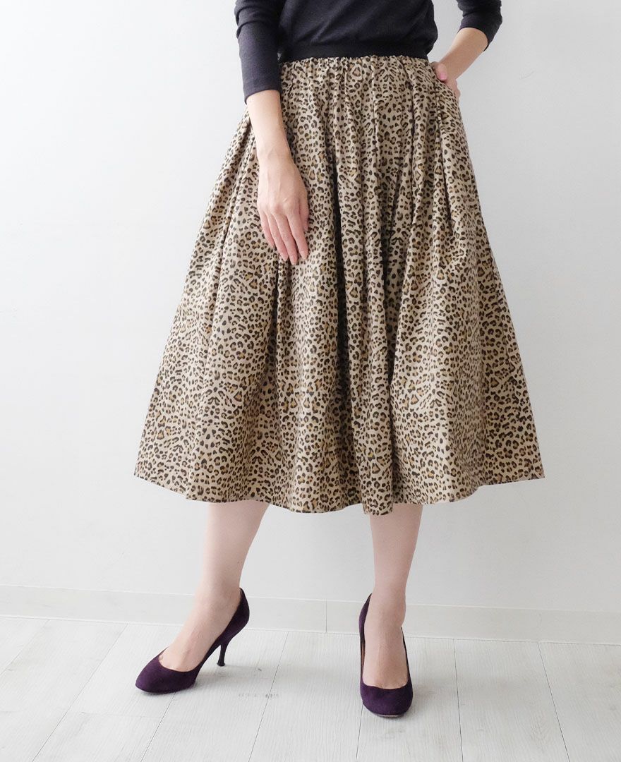 トレコード(TRECODE)黒ゴムフレアスカートレオパード柄ミモレ丈