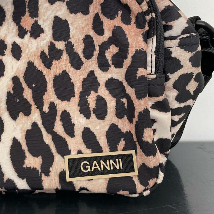 GANNI/レオパードバッグ