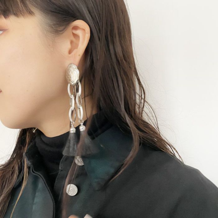 TOGA PULLA/chain fringe earrings