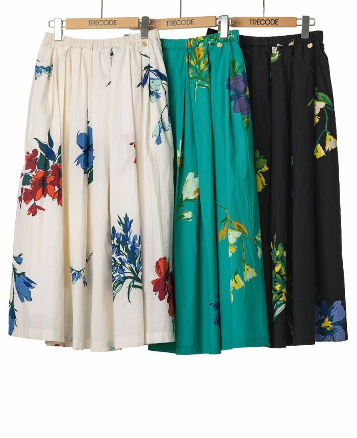 TRECODEの花柄コットンスカート