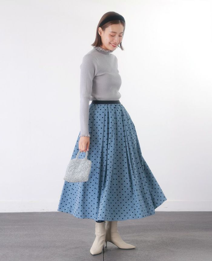 一枚でコーディネートが絶妙なお洒落カラー