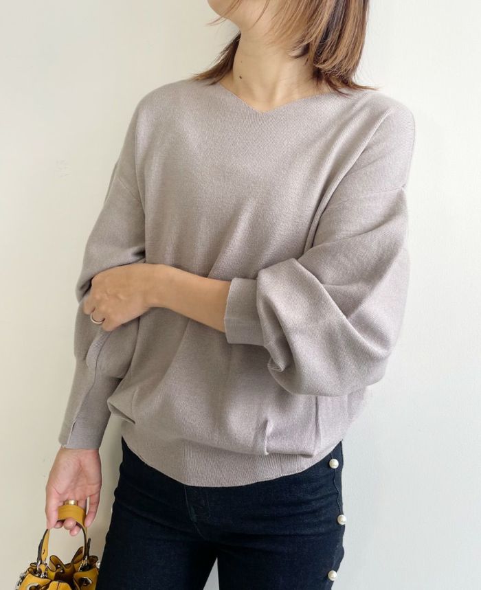 ボートネックを前にして着用した前後2WAYもちもちニッ