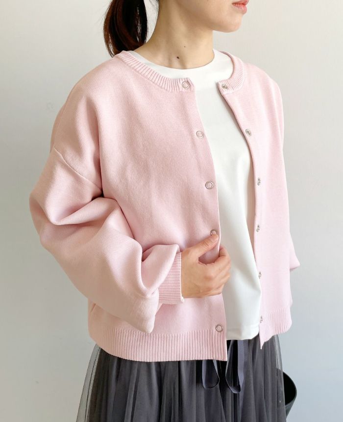 トレコード(TRECODE)2WAYニットダンボールカーディガン、柔らかな女性らしいピンクカラー。