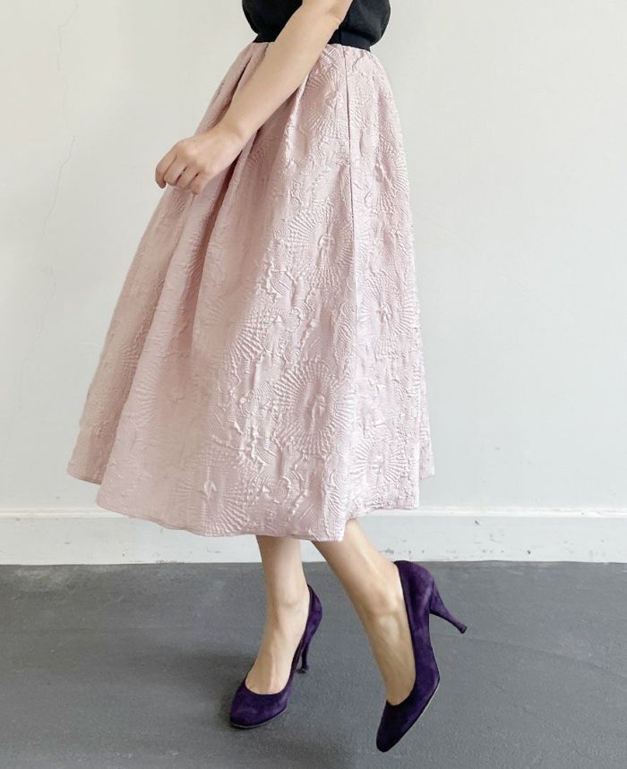 トレコード(TRECODE)立体感のある素材感が可愛い神戸・山の手エンボススカートピンクカラー