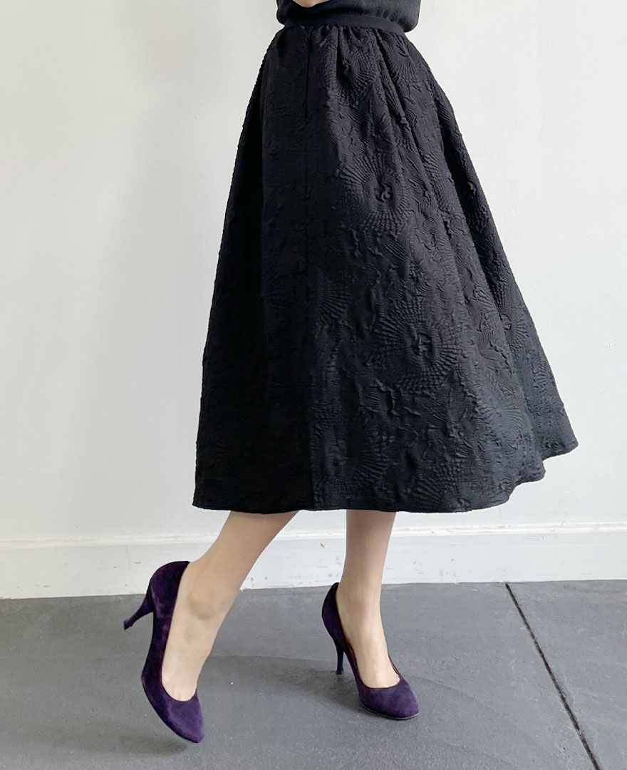 トレコード(TRECODE)立体感のある素材感が可愛い神戸・山の手エンボススカートブラックカラー