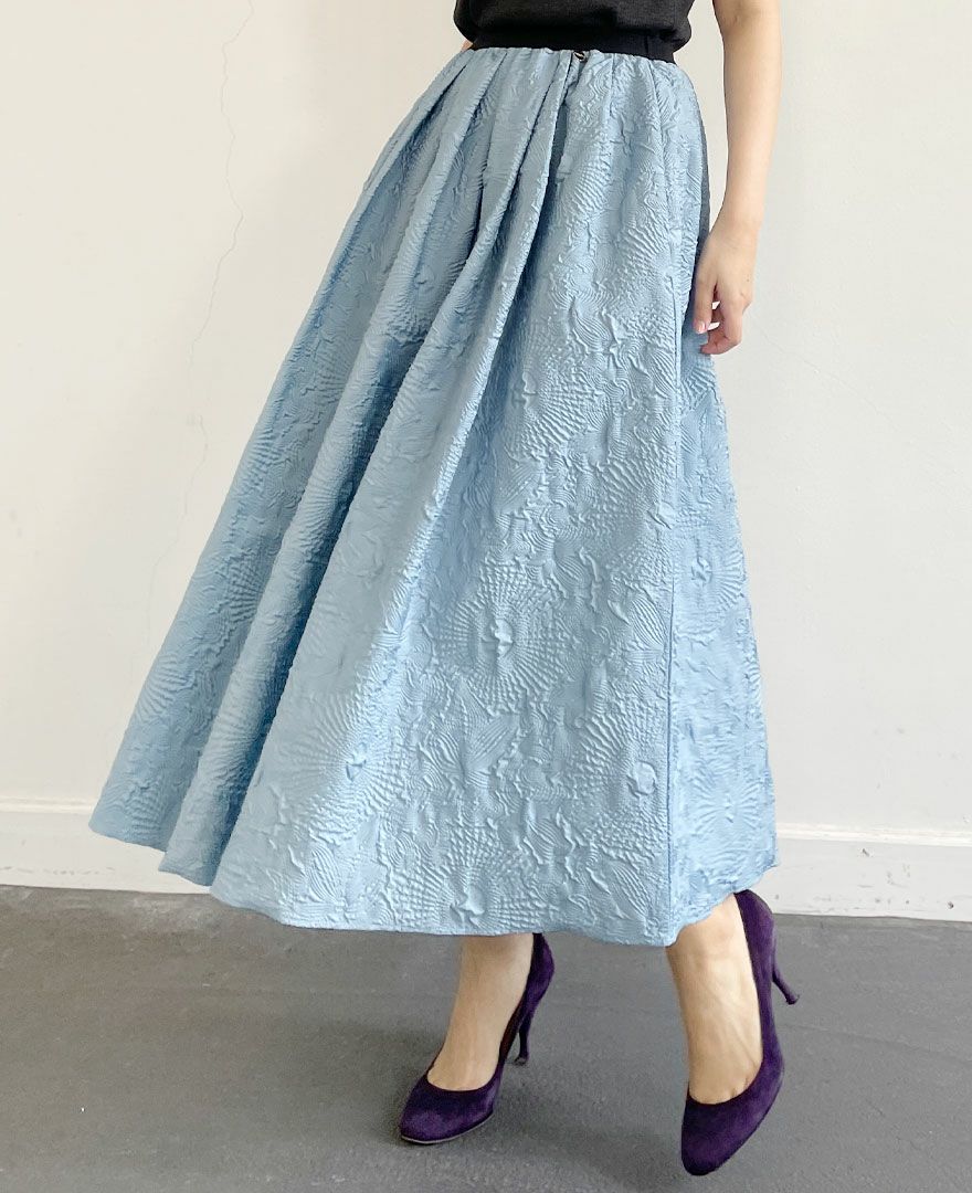 トレコード(TRECODE)立体感のある素材感が可愛い神戸・山の手エンボススカート、涼し気な素材感で夏場にもおススメです。