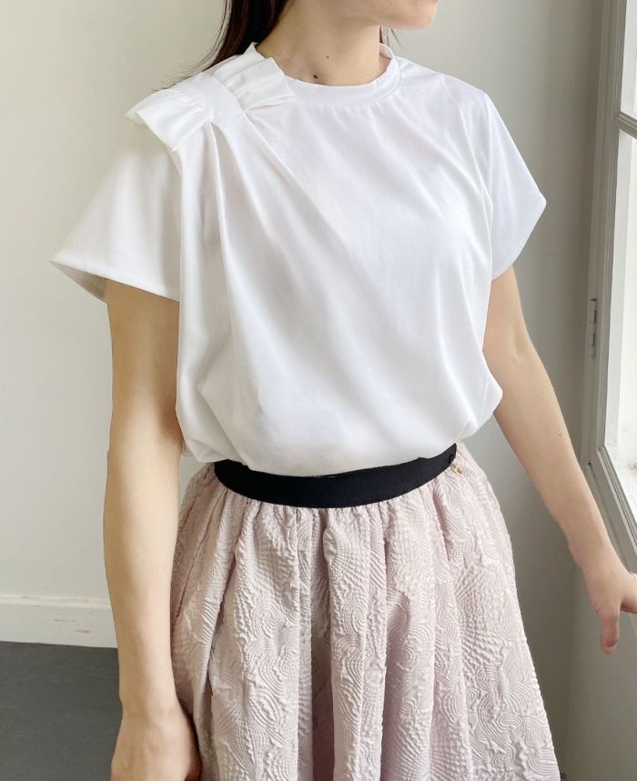 トレコード(TRECODE)肩リボンTシャツ涼し気なホワイトカラー