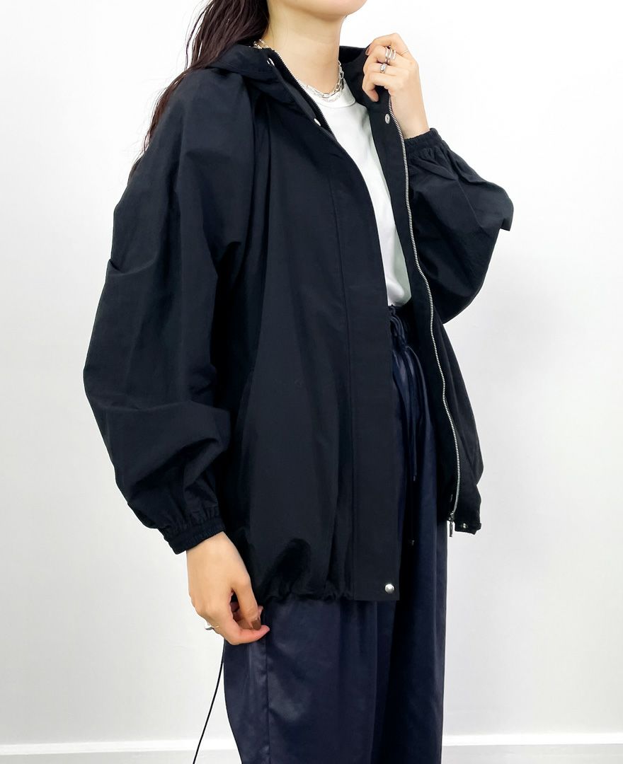 リサイクルナイロンブルゾン(2色)