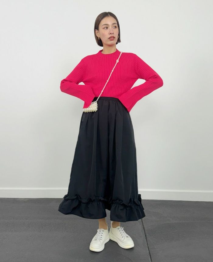 25年春夏の新作神戸・山の手スカート裾フリルのマキシ丈グレージュ
