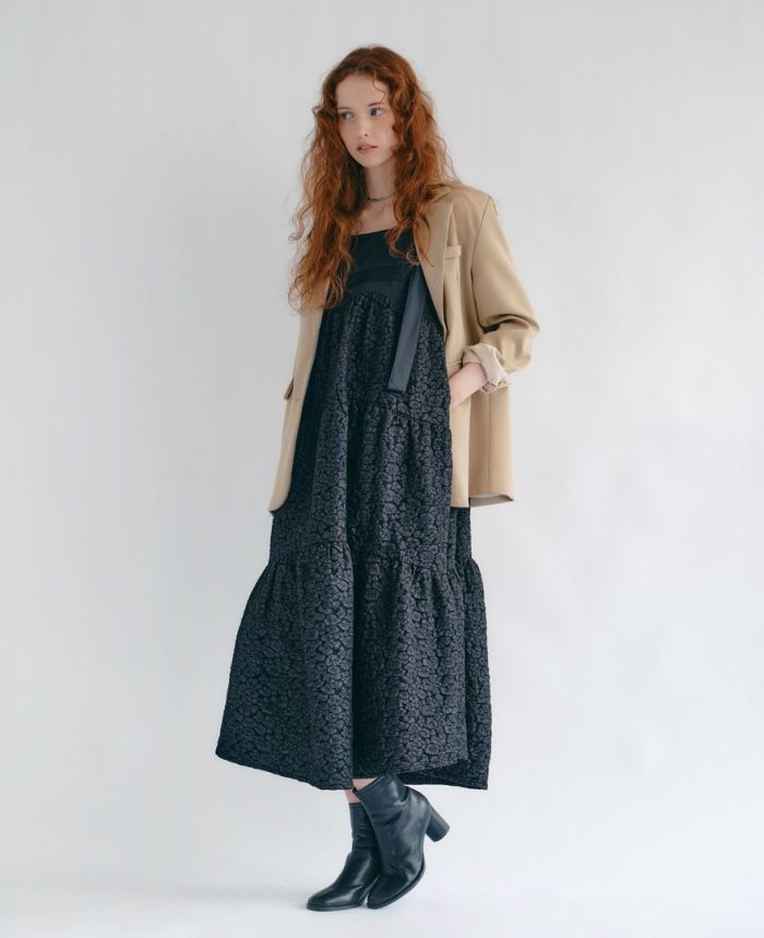 ティアードワンピース/cloudy cloudsとジャケット合わせの着用イメージ