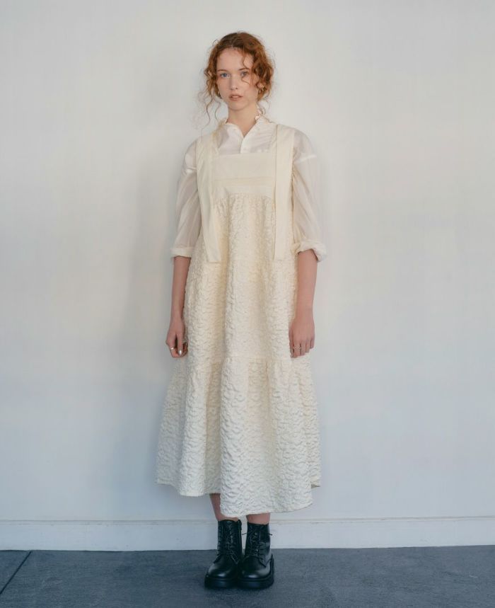 ティアードワンピース/cotton cloudsシャツ合わせの着用イメージ