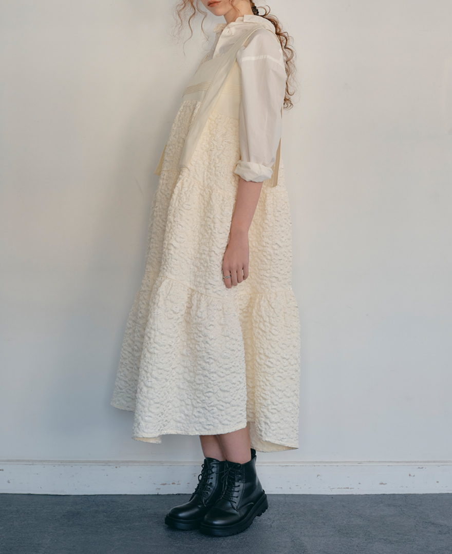 ティアードワンピース/cotton cloudsシャツ合わせの着用イメージ