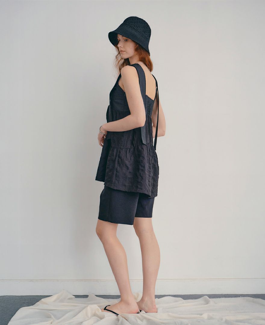 モデル着用：ティアードトップス/countrysideの全身着用イメージ