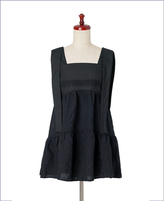 ティアードトップス/countrysideの前からの画像。