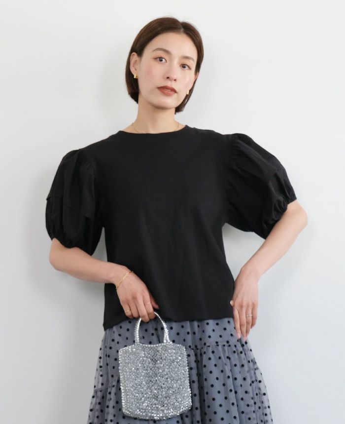 バルーン袖Tシャツブラックの着用画像