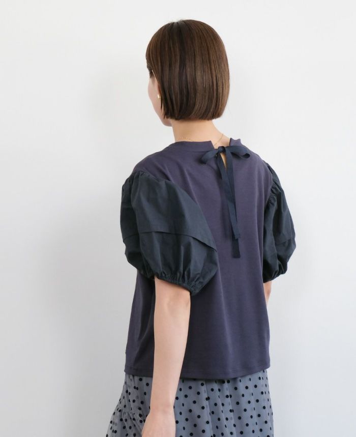 バルーン袖Tシャツオンラインショップ限定ネイビーの着用画像