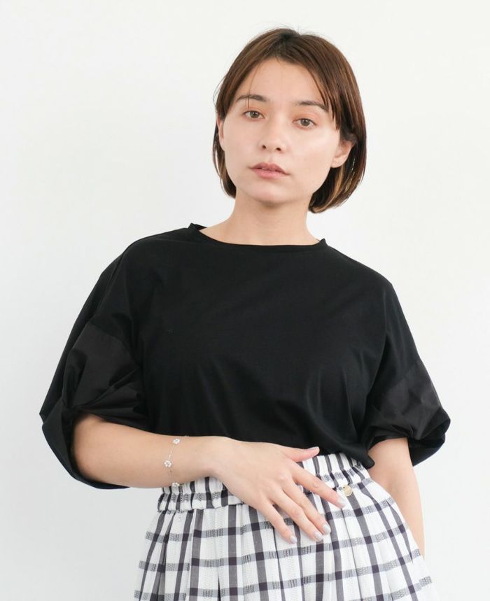 ねじり袖Tシャツブラックの着用画像