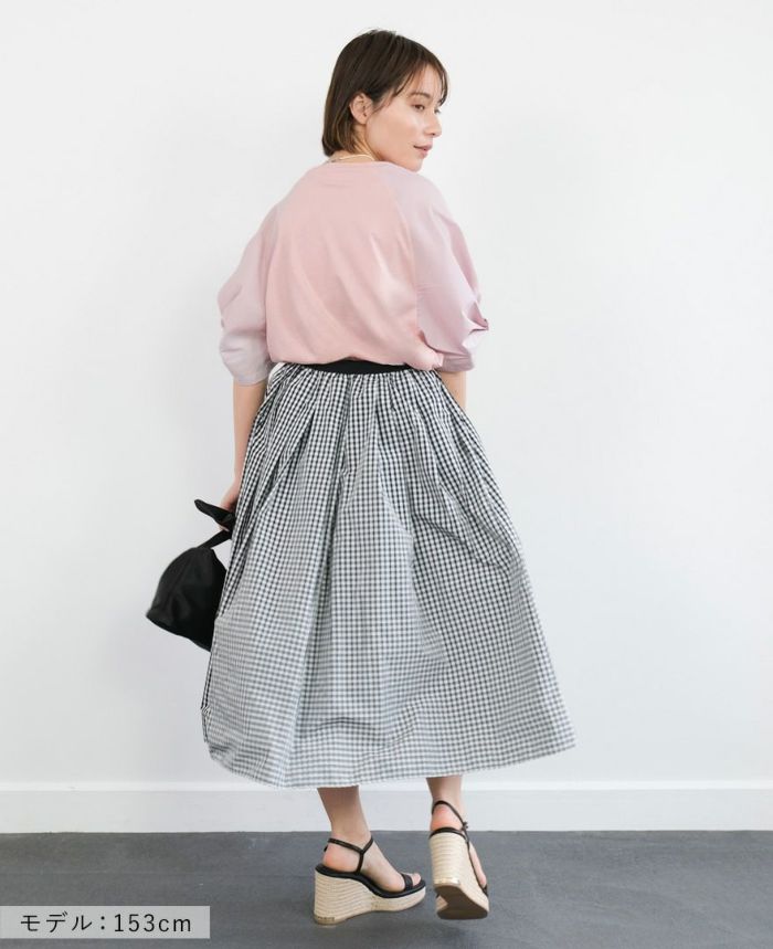 ねじり袖Tシャツピンクの着用画像
