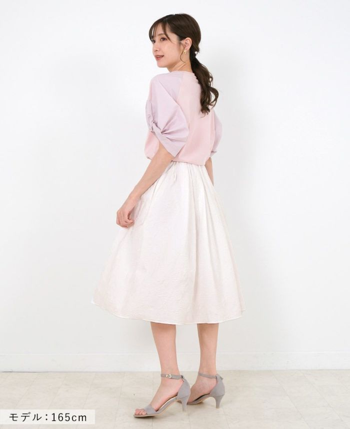 ねじり袖Tシャツピンクの着用画像