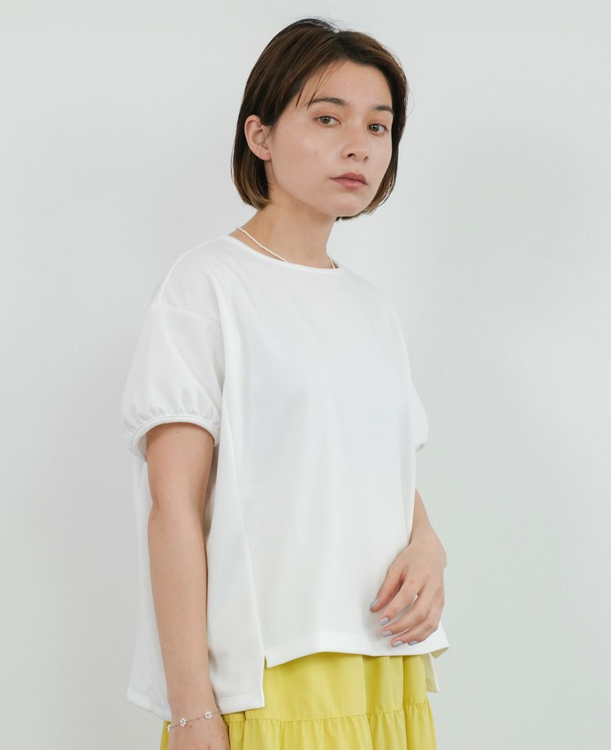 パフスリーブプルオーバーホワイトの着用画像