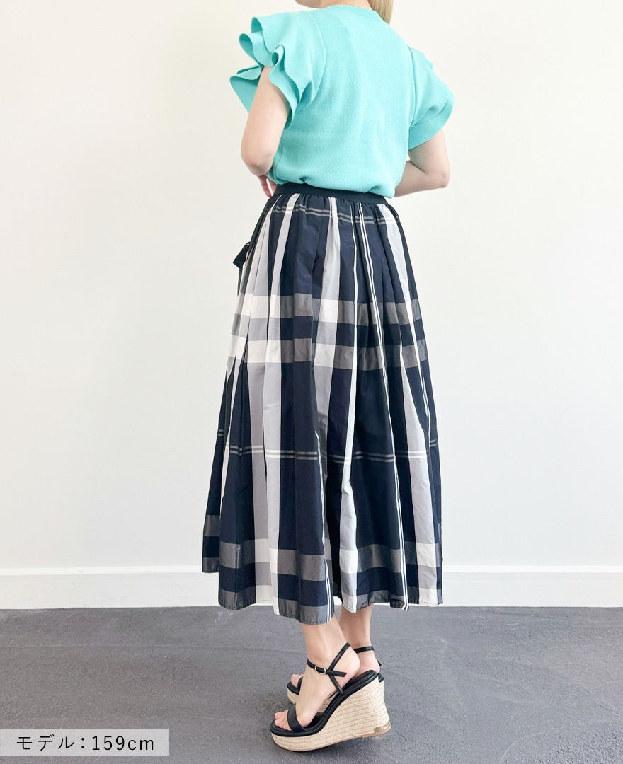 袖フリルニットターコイズの着用画像