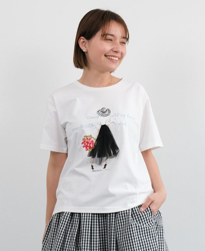 パリジェンヌプリントTシャツホワイトの着用画像