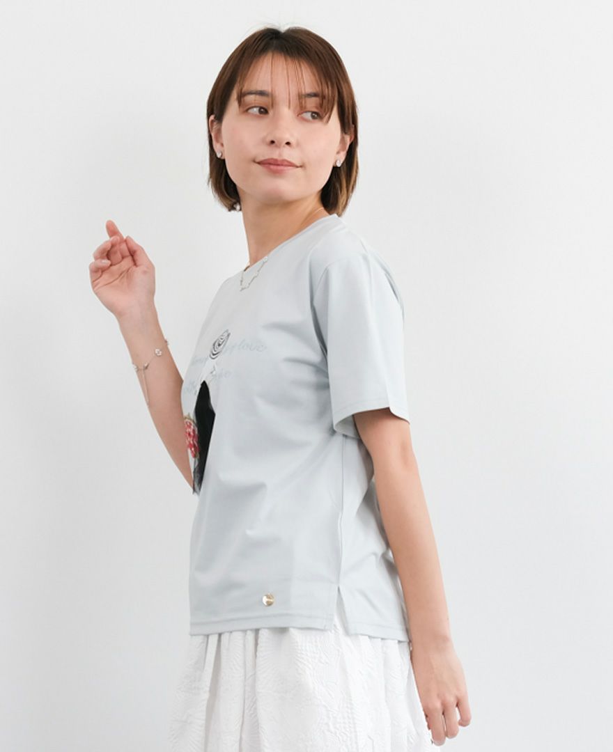 パリジェンヌプリントTシャツグレーの着用画像