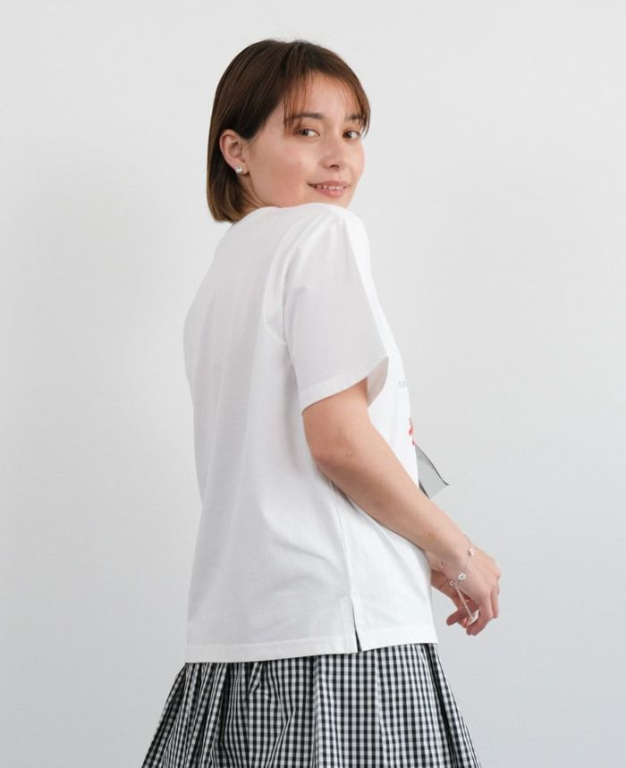 パリジェンヌプリントTシャツホワイトの着用画像