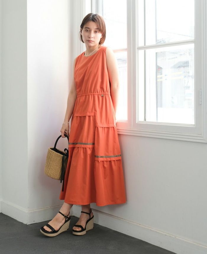 切り替えティアードワンピーステラコッタの着用画像