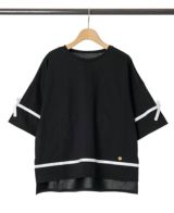 ブラックのサイドリボンTシャツ詳細画像